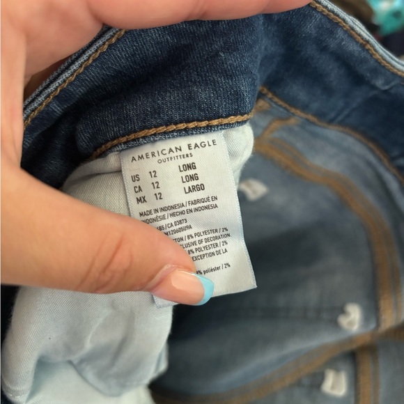 American Eagle hi-rise skinny kick(next level stretch) distressed jeans. - Picture 4 of 6